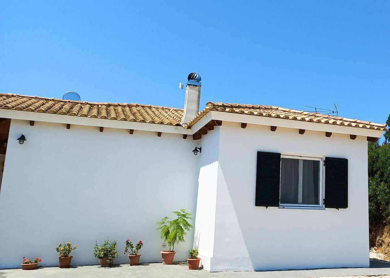 Kondaraíni Lily Home_Lefkada ~ Private Country House מראה חיצוני תמונה